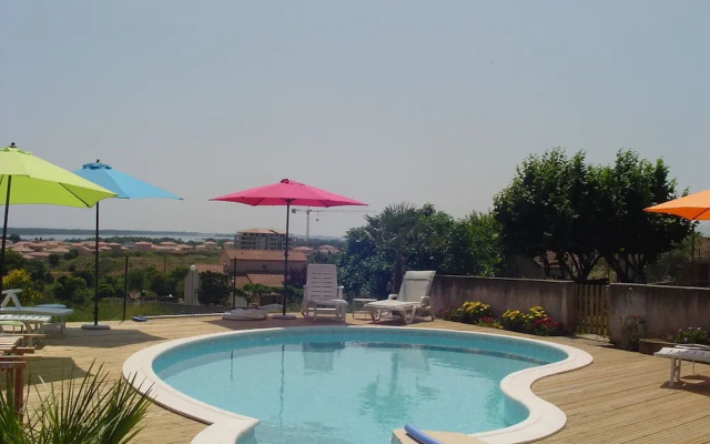 Appartement climatisé piscine mer 2km5