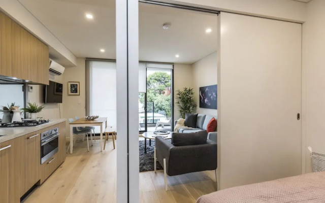 Air Conditioned One Bedroom with Pool Close To CBD