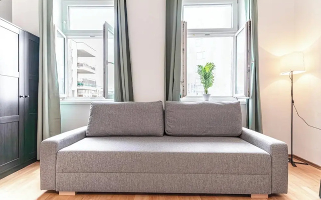 Comfortable 1BR Near U3 and Danube