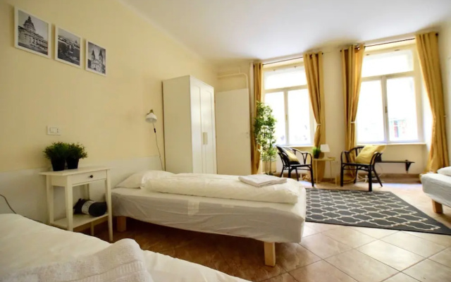 Budget Apartment by Hi5 - Révai köz