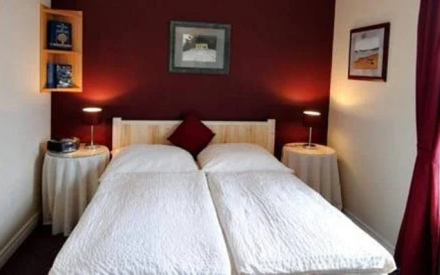Marina Cove Inn B&B