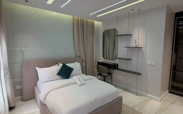 JJ Hotel and Suites