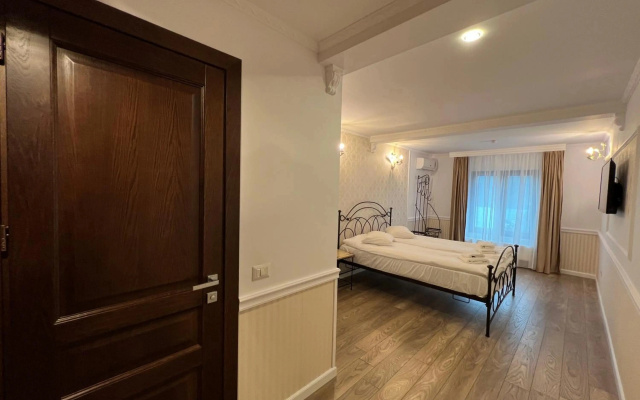 Cathedral Plaza Residences