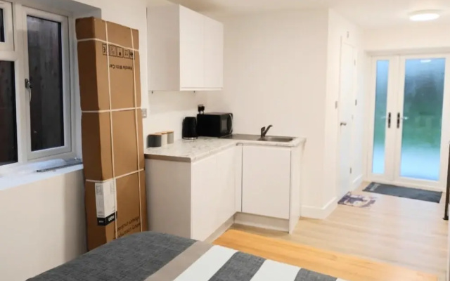 Luxurystudio Peacefully Located ,garden Parking