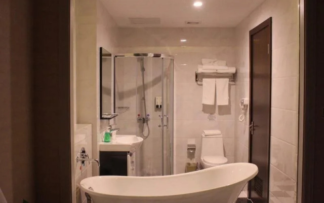 GreenTree Alliance ShangHai WanDa SongJiang University Town Metro Station Hotel