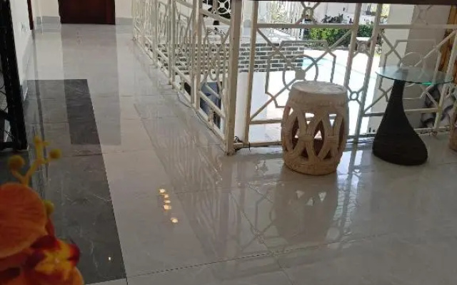 Elicon Suites