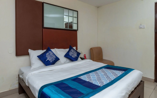 OYO Flagship 15018 Golden Manor Chennai Central