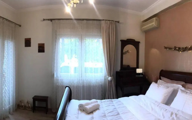 Corner House Volos