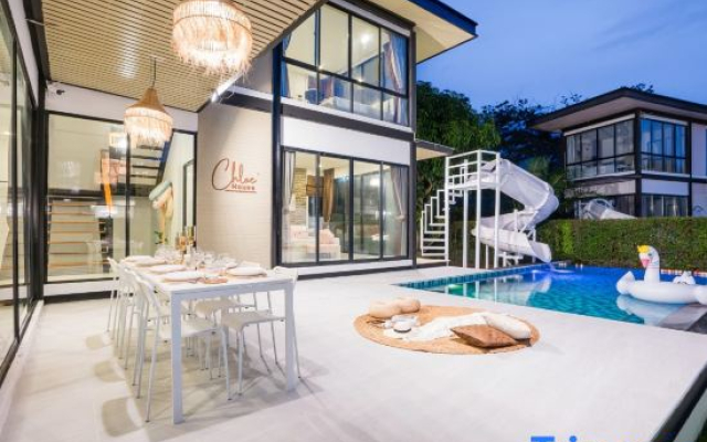Chloe Pool Villa