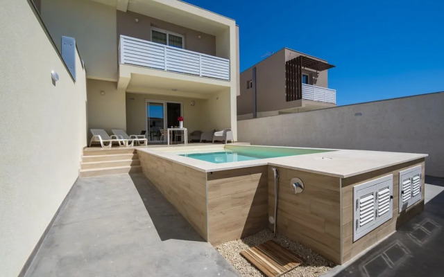 house truvatura