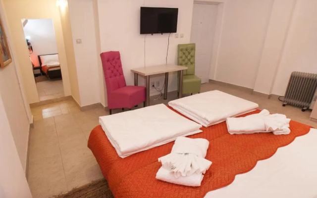 Atelier 1 Apartment