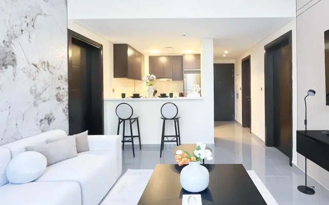 Luxury 2BR in Merano Tower Stunning City Views