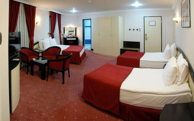 Saffron Hotel