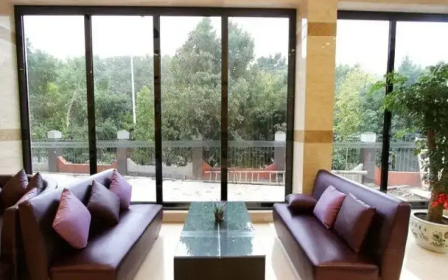 Lavande Hotel Shezhen University Town Metro Statio