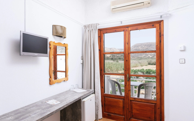 Eleaterra Hotel