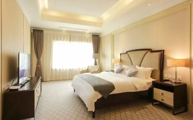 GreenTree Eastern Shanghai Changning Hongqiao Airport LongBai Hotel