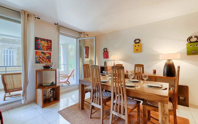 Beautiful T4 - AC - Parking - Balcony at Périer