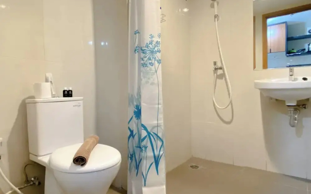 Homey Studio Room Gateway Park Lrt City Bekasi Apartment
