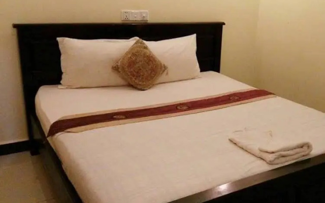 Colonial Lake Palace