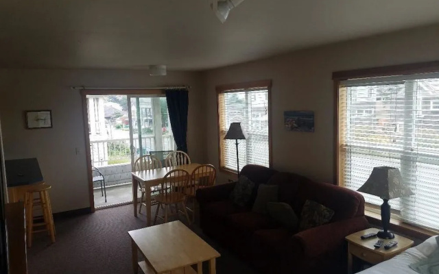 Sea Breeze Court