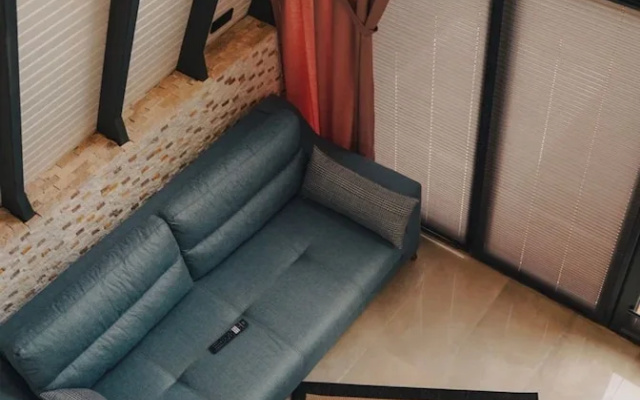 Pop Suit Bungalow