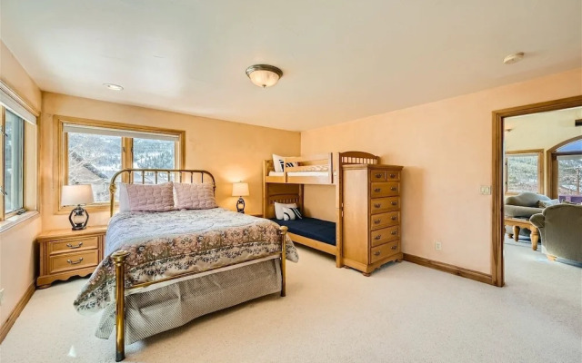 137 Rasor Drive 4 Bedroom Home by RedAwning