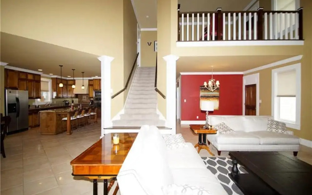 Hemingways Luxury Beach Place
