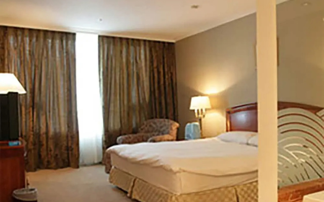 High1 Palace Hotel & CC (High1 Hotel&CC)
