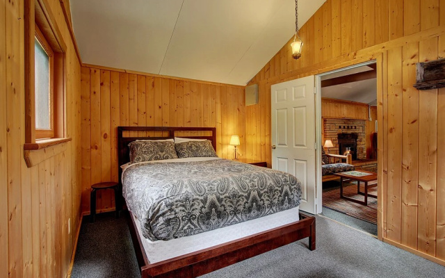 Riverside Ranch with Guest Cabin and Fireplace