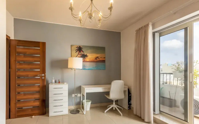 Modern Penthouse Savoy Garden in Gzira