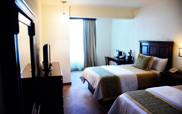 Hecthorny San Carlos Tequisquiapan, BW Signature Collection
