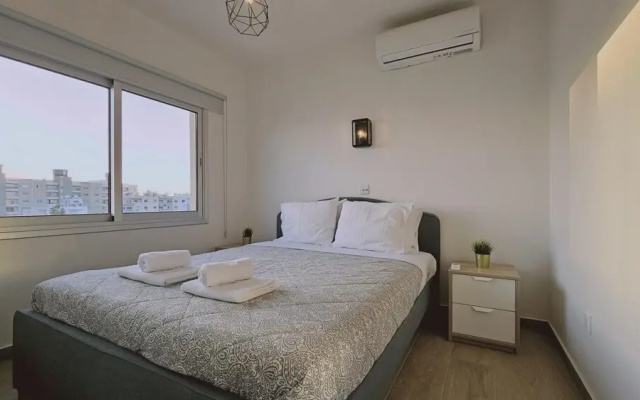 01 LIM - Stay Sky Apartment