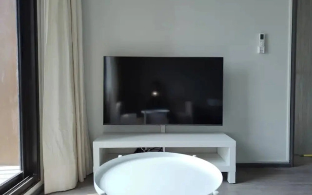 Room-charming Bangkok Apartment With Cit