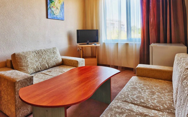 Amfora Beach Hotel