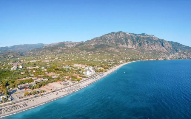 Panoramic View 1 5km From the Beach - Free Bikes
