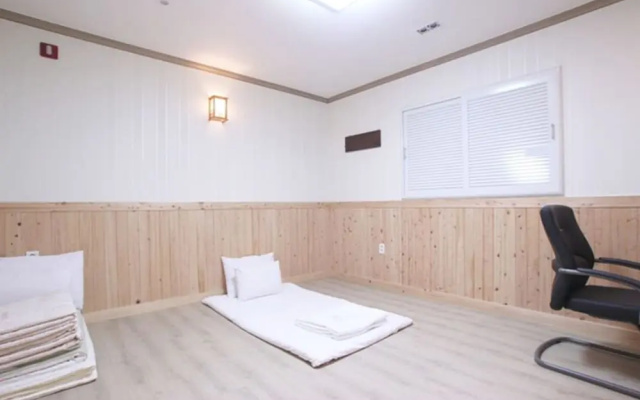 Yeosu MJ Motel