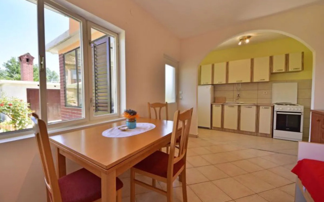 Bungalow Franjo Montmorillon 15509