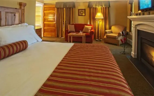 Woodside Lodge