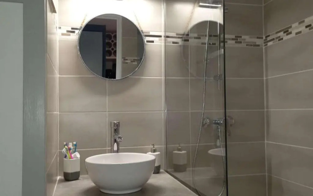 Maison Gruissan, 1 pièce, 5 personnes - FR-1-444-72