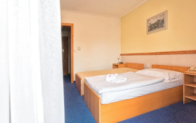 Carl Inn