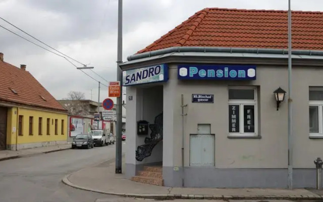 Отель Pension Sandro Австрия, Вена - отзывы, цены и фото номеров - забронировать отель Pension Sandro онлайн вид на фасад
