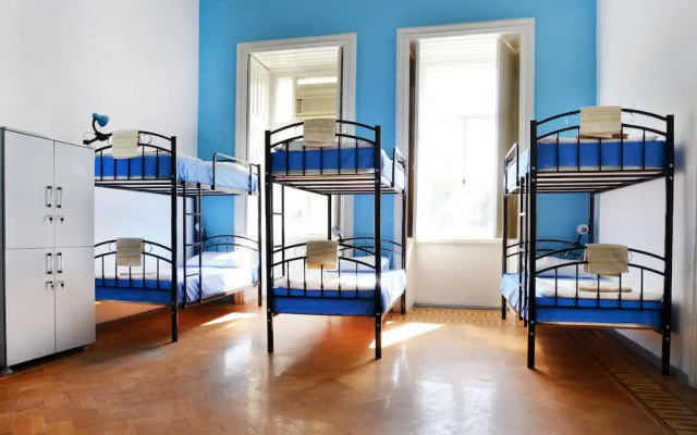 Mr. Hostel Baku
