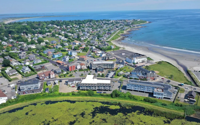 Quality Inn & Suites Atlantic Beach Hotel