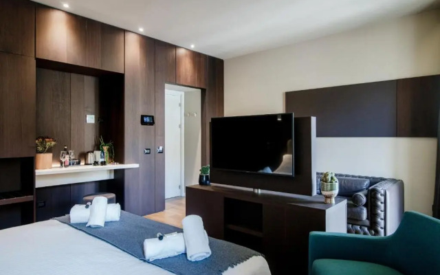 AMA 18 Suites by "The House Of Travelers"