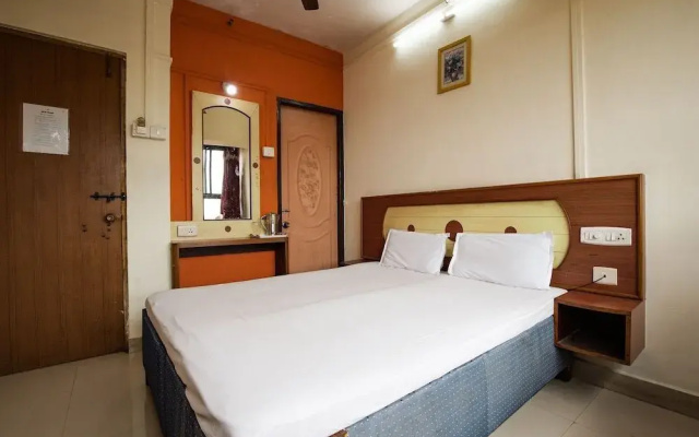 Hotel Poonam by OYO Rooms
