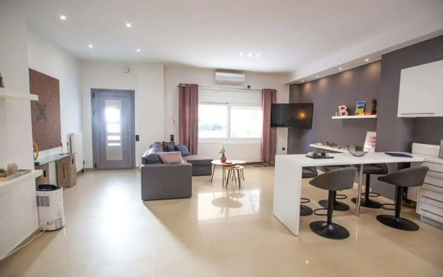 Kalafatis Downtown Apartment