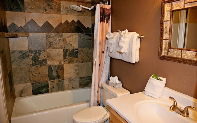 Fawn Valley Inn: 275