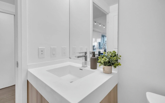 Harbourfront View Suites