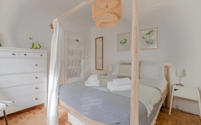 Charming 1 Bed Flat With Patio in Affluent Fulham