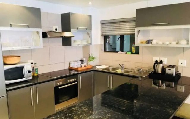 5th Floor - City Center 3bed Central and Spacious